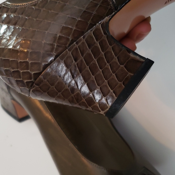 Vintage Ferragamo heels olive green shoes, sz 8 - Picture 10 of 10